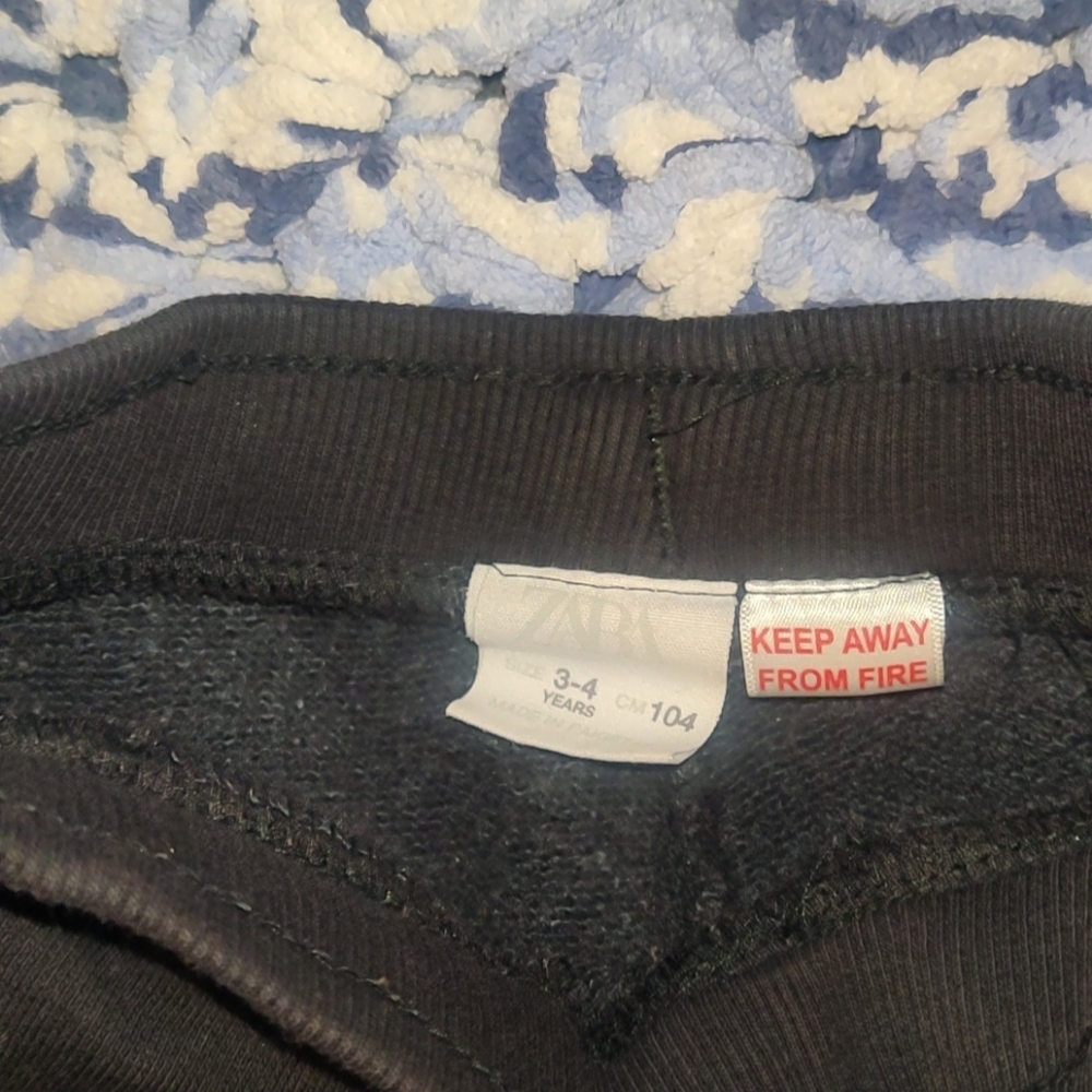 Zara black sweats 3-4